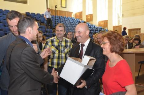 5 voturi diferenţă! Sorin Curilă rămâne preşedintele Senatului Universităţii din Oradea (FOTO)