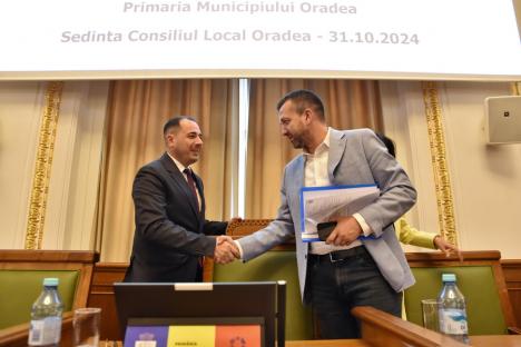 Premieră în Oradea: A fost ales un singur viceprimar, iar al doilea va fi propus la iarnă, după alegerile parlamentare (FOTO/VIDEO)