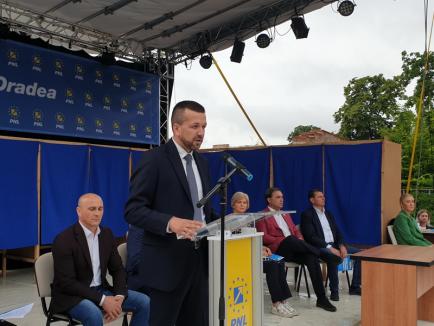 Primarul Florin Birta, reales fără rival, dar nu unanim, la șefia PNL Oradea. Bolojan: „PNL trebuie să rămână un motor pentru dezvoltarea orașului” (FOTO)