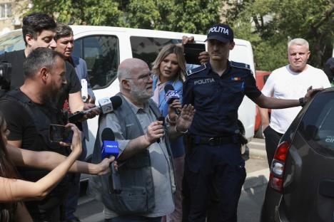 Sociologul Alfred Bulai, care îndemna studentele să se dezbrace în fața lui, a fost reținut (FOTO)