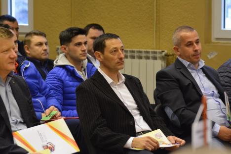 Premieră: Adunarea Generală a AJF Bihor l-a avut invitat special pe președintele Federației Române de Fotbal (FOTO)