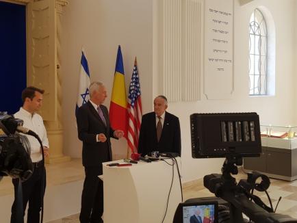De faţă cu ambasadorul SUA, primarul Bolojan a anunţat un nou proiect: Piaţa Concordiei, cu o sinagogă, o biserică ortodoxă şi una reformată (FOTO)