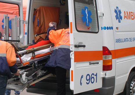 O asistentă a Serviciului de Ambulanţă Bihor, agresată în misiune: soţia pacientului a lovit-o peste ceafă
