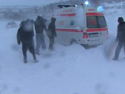 Primele victime ale zăpezii: Două tinere au murit pentru că salvatorii au ajuns prea târziu