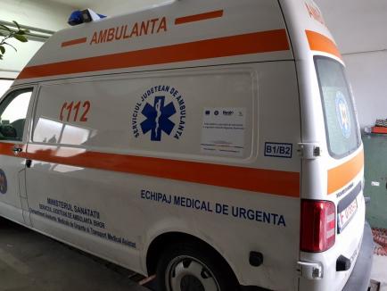 După trei ani de „abstinenţă” totală, Serviciul de Ambulanţă al Judeţului Bihor a primit 10 autosanitare noi (FOTO)