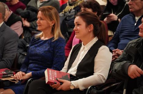 Ana Blandiana s-a întâlnit cu cititorii la Oradea. Mesajul ei pentru tineri: „Generația dvs. va învăța, vrând-nevrând, să lupte pentru libertate” (FOTO)