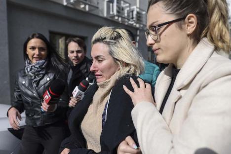 Influencerița Ana Morodan, reținută de poliție: n-a oprit la semnalele agenților, a bușit două mașini, iar apoi a condus fără permis, băută și sub influența unor substanțe interzise