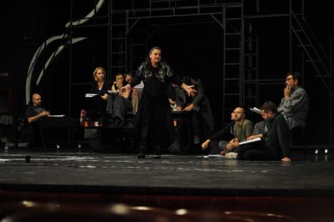 Orădeanca Anca Bradu regizează un nou spectacol la Teatrul Szigligeti