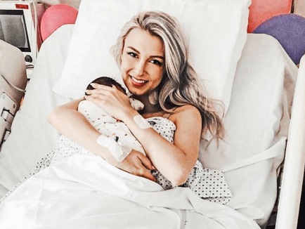 Prima declarație a cântăreței Andreea Bălan despre stopul cardio-respirator, suferit imediat după naștere