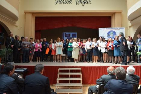 Colegiul Tehnic 'Traian Vuia' a sărbătorit 50 de ani de existenţă. Între absolvenţi, VIP-uri şi oameni de afaceri din tot judeţul (FOTO)