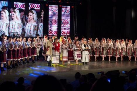 „Sărbătorind Unirea”: Ansamblul Crișana pregătește un spectacol alături de Ansamblul „Ciprian Porumbescu” din Suceava (VIDEO)