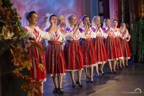 'Din suflet de român': Ansamblul Crişana concertează de 1 Decembrie, alături de Ansamblul „Joc” din Republica Moldova