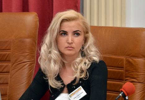 Un singur candidat pentru şefia Aeroportului Oradea: soţia judecătorului Antik, care este şi membră în Consiliul de Administraţie