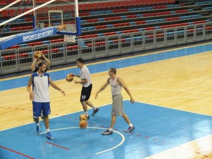 Baschetbaliştii de la CSM U Oradea, la primul antrenament (FOTO/VIDEO)