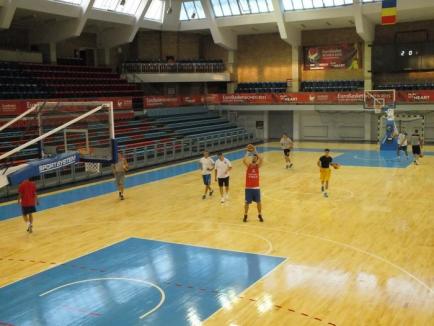 Baschetbaliştii de la CSM U Oradea, la primul antrenament (FOTO/VIDEO)