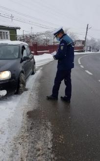 Amenzi şi permise reţinute pentru lipsa anvelopelor de iarnă, în Bihor (FOTO)