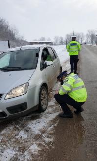 Amenzi şi permise reţinute pentru lipsa anvelopelor de iarnă, în Bihor (FOTO)