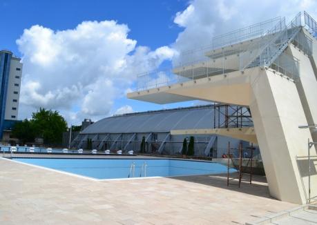 Salt în gol: Organizarea campionatelor naţionale de sărituri în aquapark-ul din Oradea este sub semnul întrebării