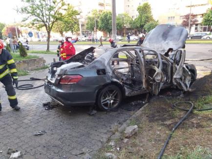 Detalii noi în cazul asasinatului cu bombă din Arad: Anchetatorii au găsit urme ADN în maşină (VIDEO)