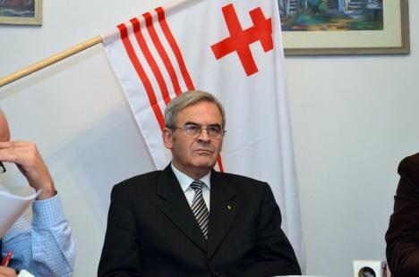 Laszlo Tokes a arborat drapelul regiunii Partium la sediul biroului său de europarlamentar (FOTO/VIDEO)