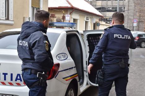 Mandat de arestare pe numele criminalului din Adoni: Bestia care a ucis doi oameni s-a ferit de ziarişti şi a refuzat să facă declaraţii (FOTO/VIDEO)