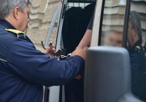 Criminalul orădeanului găsit de familie cu gâtul tăiat în apartament a fost prins în Spania