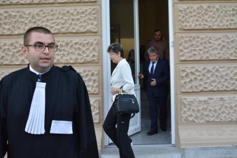 Tribunalul Bihor: Rectorul Bungău, soţii Dindelegan şi fosta decană Chipea merg în arest la domiciliu (FOTO)