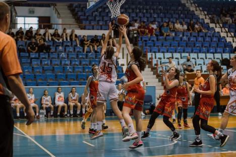 Ariana campioana: La doar 13 ani, este cea mai valoroasă jucătoare a turneului final, dar şi o elevă de nota 10 (FOTO)