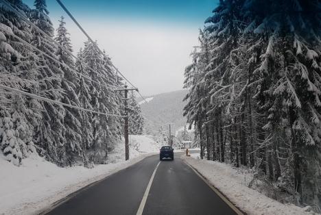 A nins din nou în Bihor! „Stratul de zăpadă va crește”