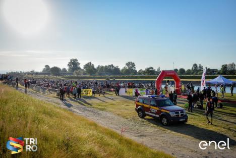 Se caută oamenii de fier! Campionatul naţional de triatlon a revenit în Bihor (FOTO / VIDEO)