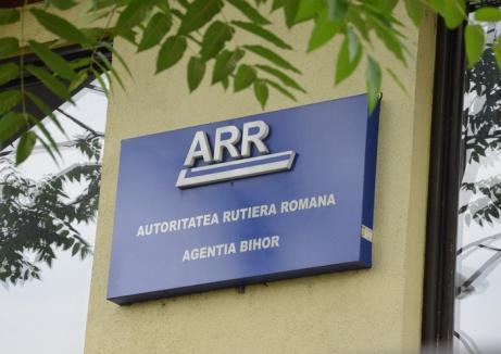 Şpăgarii, mândria ARR: Doi inspectori condamnaţi la închisoare prestează în continuare la Autoritatea Rutieră Română