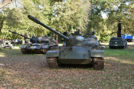 Jocuri de război: Militărie și relaxare între tancuri, tunuri, aquapark şi tiroliene, la Arsenal Park Transilvania, la numai câteva ore de Oradea (FOTO / VIDEO)