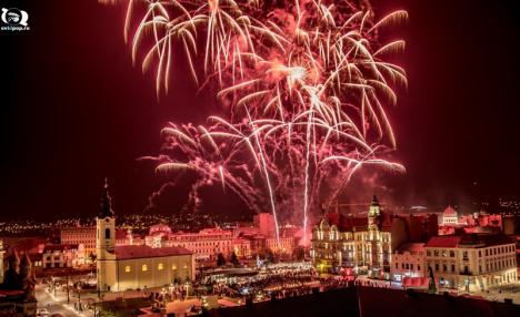 La mulţi ani, România! Festivităţile de 1 Decembrie s-au încheiat în premieră cu un foc de artificii (FOTO/VIDEO)