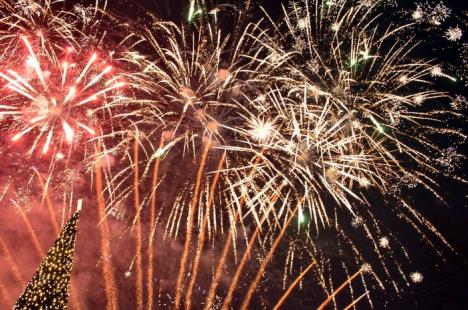 Orădenii sunt invitaţi să vadă un dublu foc de artificii în noaptea de Revelion