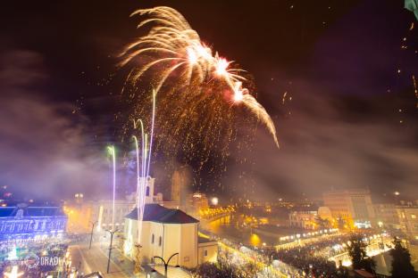 Revelion în Piața Unirii din Oradea: Spectacol cu muzică şi focuri de artificii