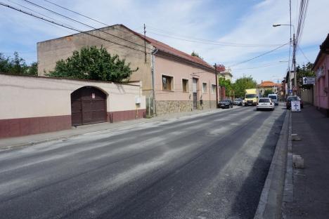 A fost finalizată asfaltarea străzii Louis Pasteur din Oradea (FOTO)