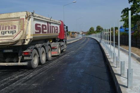 Se asfaltează! Drumul expres se închide pentru două zile în zona staţiei CFR (FOTO)