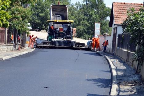 Cinci străzi de pe dealurile de deasupra Căii Bihorului vor fi asfaltate