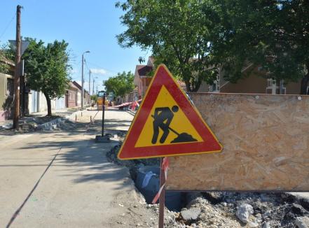 La raport: Primăria a asfaltat anul trecut 23 de străzi din cartierul Ioşia