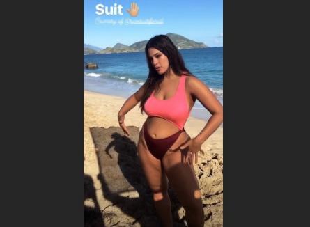 Cum arată cel mai sexy model plus-size în costume de baie 'hot' (FOTO)