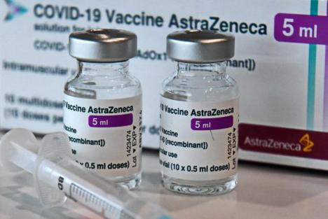 Cheagurile de sânge, clasificate drept efecte adverse rare ale vaccinului AstraZeneca. Anunţul Agenţiei Europene a Medicamentului