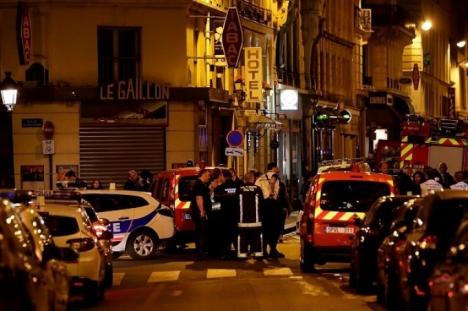 Atac în Paris, revendicat de ISIS: Două persoane, inclusiv atacatorul, au murit (FOTO)