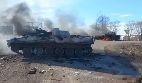 Război în Europa: Armata lui Putin se pregăteşte să atace capitala Kiev, au murit civili şi copii. În Rusia se ţin proteste anti-război (VIDEO)