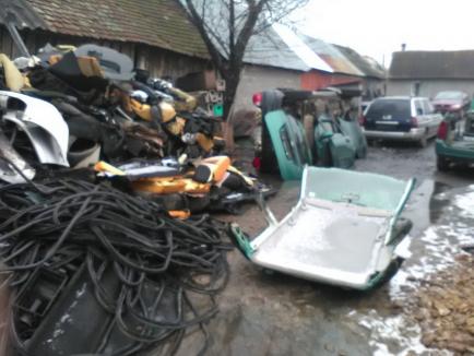 Un nou atelier ilegal de dezmebrări auto, descoperit în Bihor. Proprietarul a încasat o amendă uriaşă (FOTO)