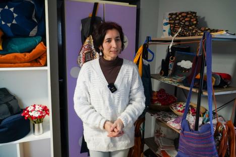 Eco-Croitoreasa: Orădeanca Tünde Bara te ajută să schimbi „punga cu pungi” cu sacoșe textile. Vezi ce mai știe să facă! (FOTO/VIDEO)
