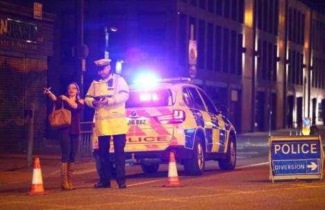 Atentat sinucigaş la Manchester. Cel puţin 22 de morţi şi 59 de răniţi (FOTO / VIDEO)