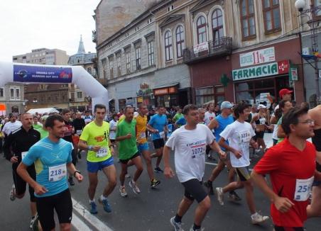 Peste 800 de orădeni au fugit prin oraş, la Oradea City Running Day (FOTO)