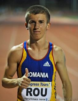 Orădeanul Laviniu Chiş a devenit campion naţional la atletism 3000 metri în sală tineret!
