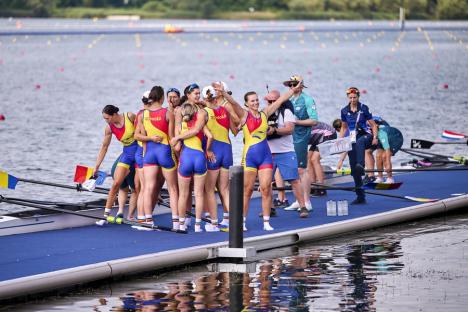 O nouă medalie de aur pentru România la Jocurile Olimpice. A fost obținută la canotaj, de echipa feminină 8+1 (FOTO)