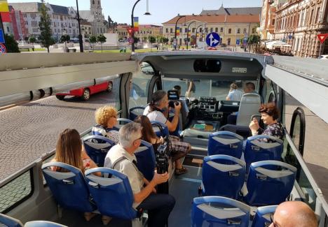 OTL s-a dotat cu un autobuz decapotabil pentru turişti (FOTO / VIDEO)